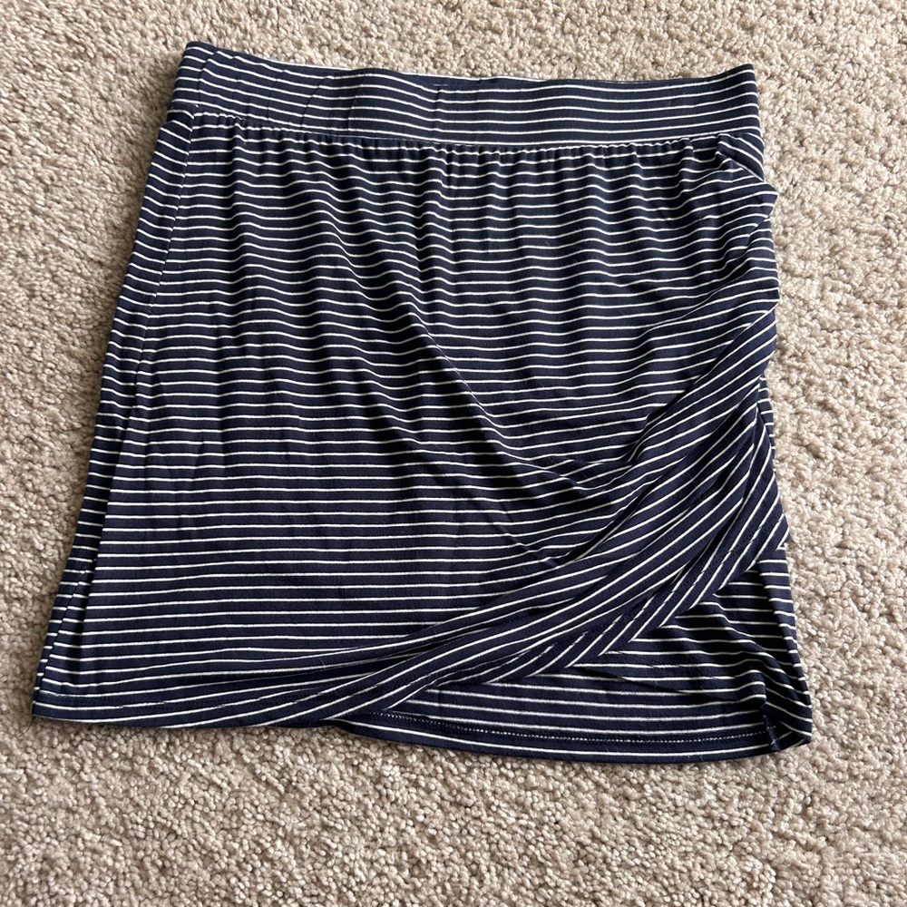 Z supply skirt